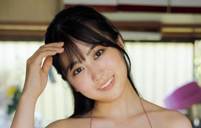 「海の家」をテーマにした福井梨莉華の夏全開グラビアをお楽しみあれ！「意外とお酒に強いことがわかりました。でも......」