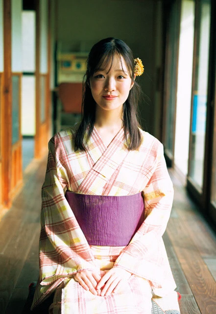 『週刊プレイボーイ』のグラビアに登場した杉本 萌