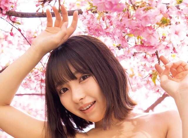 アイドルグループ「＃2i2」（ニーニ）でも活躍の十味「2月下旬に見つけた満開の桜。でもやっぱり寒かったです」