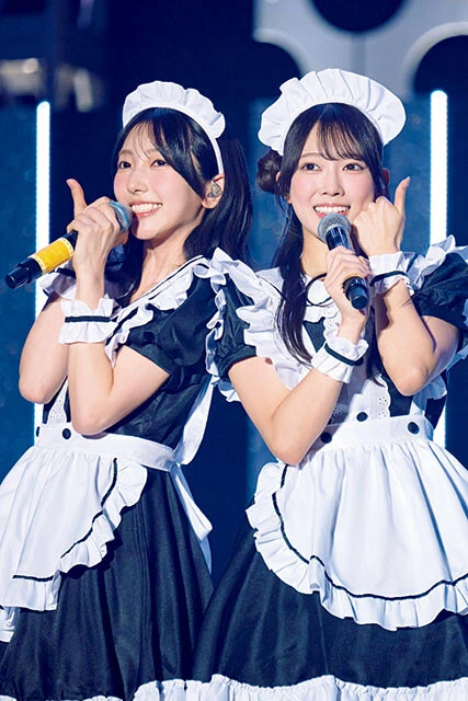 （左から）小西夏菜実（Nanami KONISHI）、清水理央（Rio SHIMIZU）『メイド☆至上主義』（HoneyWorks）のためにメイド姿で登場。「（本番前は）ノリノリだったけど、いざ出ると恥ずかしい」と語る小西の横で、清水はファンに「かわいかったですか？」と自信ありげに問いかけた