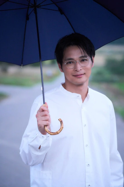 普段は熱い漢・青山のアンニュイな姿もカレンダーブックには収録