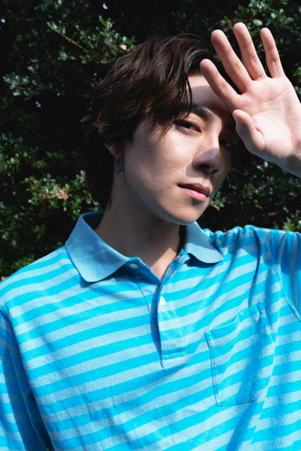 舞台『ヒプノシスマイク』出演の岡野海斗が書き下ろし楽曲MV付きのデジタル写真集を発売!「今年の目標は『疲れない日を作らない』。音楽も絵も色々やってく覚悟です」