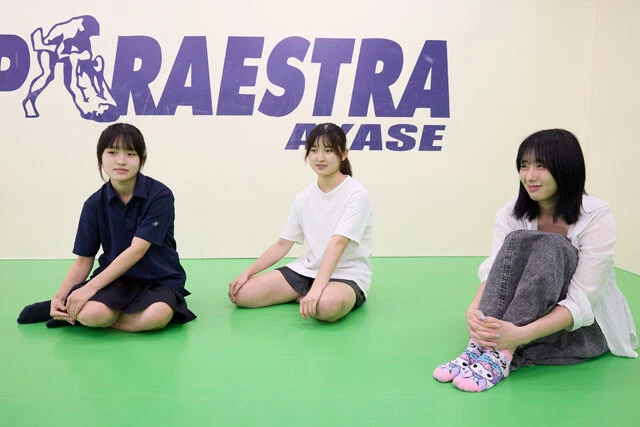 和やかな三姉妹。話している間も仲の良さがうかがわれた