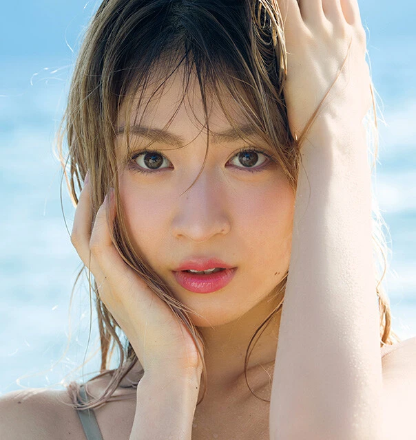 『仮面ライダーガヴ』のヒロイン・宮部のぞみが初の水着グラビアに挑戦！　「役柄で金髪にしたら、すごくオープンマインドになりました」