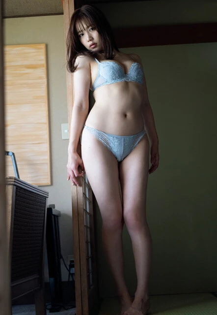 『週刊プレイボーイ』のグラビアに登場した宮川みやび