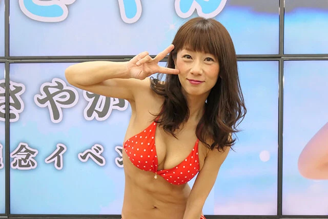 デビュ-20周年! 13年ぶりにイメージDVDをリリースのグラドル・たしろさやか「こんなに変形水着というものが多くなったんだ」