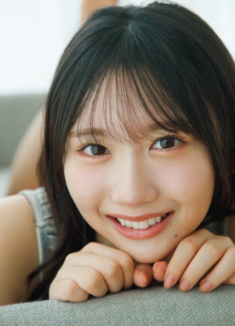 『週刊プレイボーイ』のグラビアに登場した藤嶌果歩