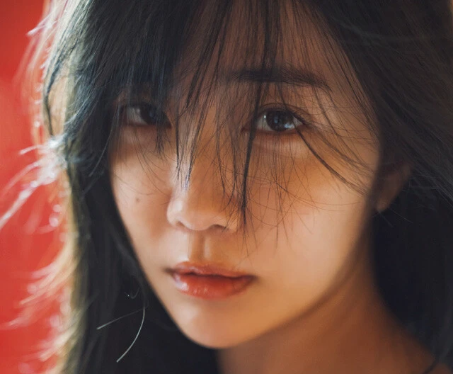 アイドルグループ「#2i2」の紫色担当・天羽希純（あまう・きすみ）「こんな"下町の女"が『重版が決まりました』ってまた言えてうれしいです！」