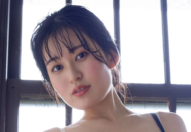 バスト100㎝のスーパーボディ、未梨一花（みり・いちか）「高1でGカップだと判明！　でも、恋愛経験はゼロでした」