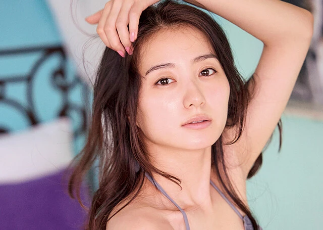 30歳でますます注目を集める女優・高田里穂が2年9ヵ月ぶりにグラビア披露!「悩んだ時期もあったけど、今の自分は着実に階段を上っていると実感しています」