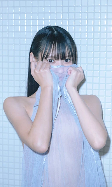 八掛うみデジタル写真集『White（R18版）』より