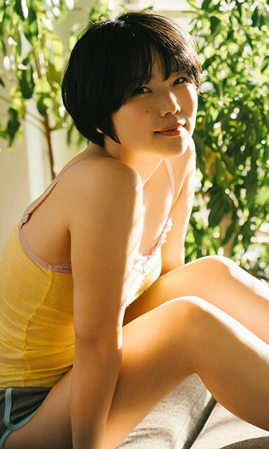 【デジタル限定】すみれch写真集「すみれおふらいん」（全年齢版）より