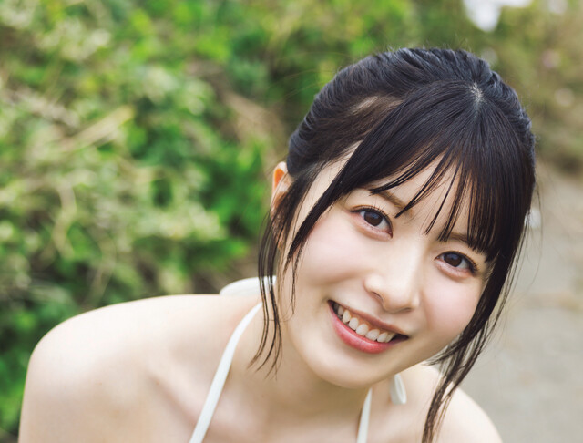 舞台や朗読劇などでも精力的に活動する声優界イチの柔肌美少女、月城莉奈（つきしろ・りな）が初水着に挑戦！「『BLEACH』が好きすぎて自分の卍解を考えて漫画にしてました」