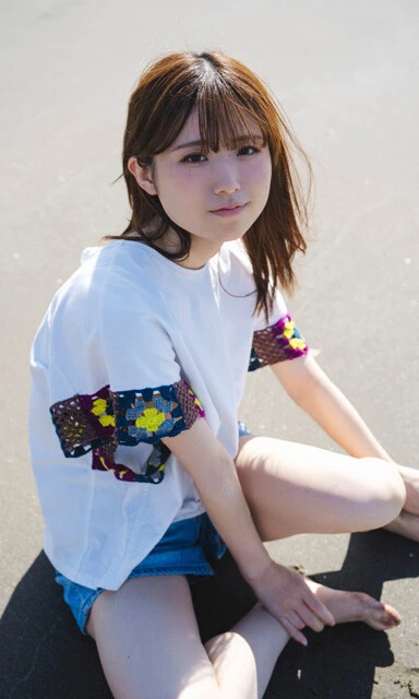 デジタル写真集『はじまり』（撮影：HIROKAZU）より