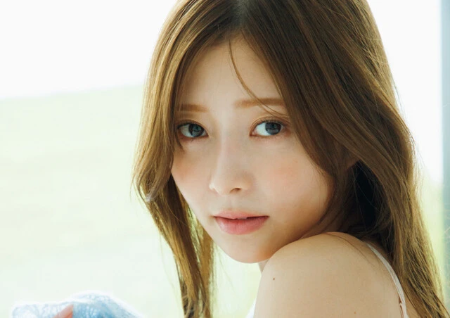 SNS総フォロワー数128万人超！『JJ』専属モデルの松川 星（あかり）が初グラビアを披露！