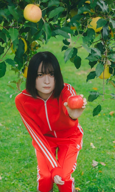 デジタル写真集『初雪の降る日に day1』（撮影：東京祐）より