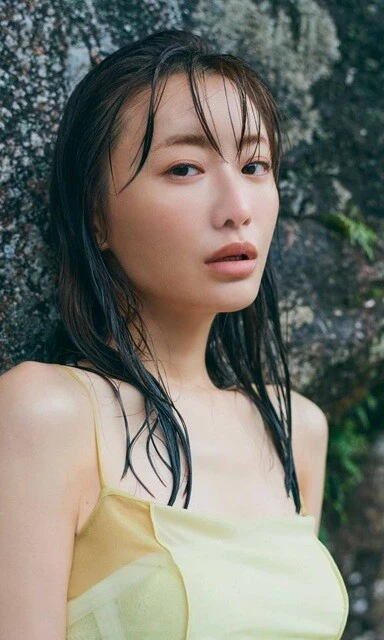 松本まりかデジタル写真集『碧い春』／撮影：三瓶康友