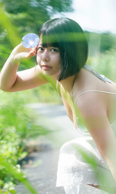 デジタル写真集『楽園遊泳～prologue～』（撮影／桑島智輝）より