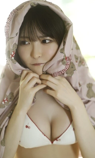 小此木流花（るーるる）デジタル写真集『るーるるの大冒険』／撮影：藤本和典