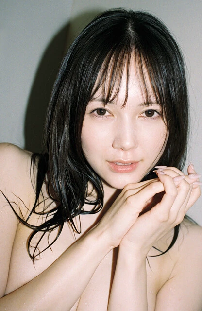 『週刊プレイボーイ』の袋とじグラビアに登場した涼森れむ