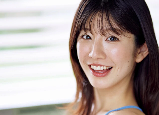 元保育士で今回初グラビアの望月風花。いとこには有名グラドルも！「いとこが20人もいるんです」