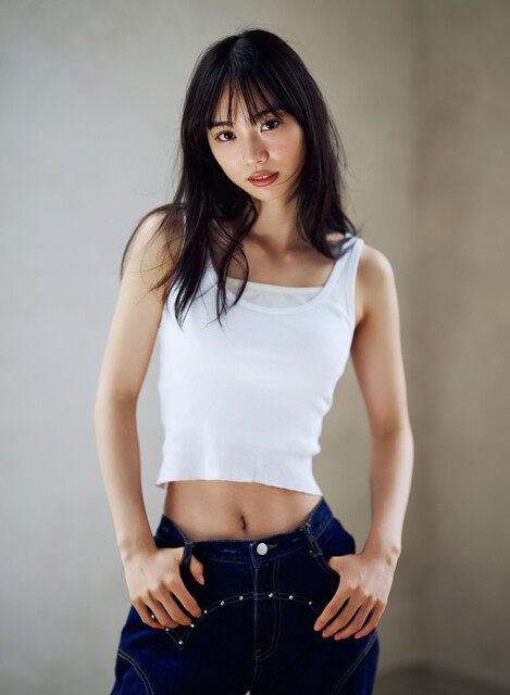 『週刊プレイボーイ』のグラビアに登場した松本麗世（週プレNEWS）