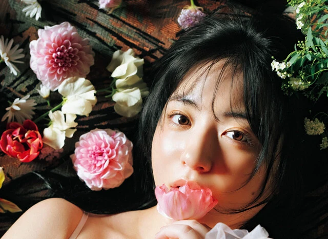 グラドル最高峰の抜群プロポーション・麻倉瑞季「グラビア用、体を鍛える用、ふたつのジムに通って体形管理をしています!」