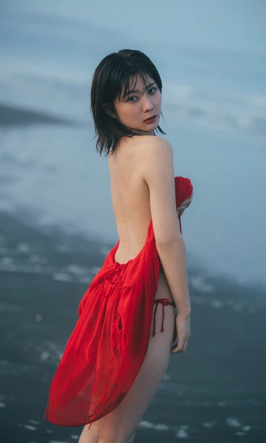 【デジタル限定】清水麻璃亜写真集『ピュアディオス』　(C)東 京祐／週刊プレイボーイ