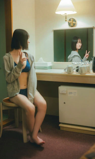 デジタル写真集『初雪の降る日に day2』（撮影：東京祐）より