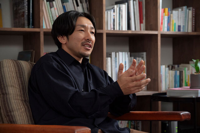 『グラビアの読みかたーWPBカメラマンインタビューズー』酒井貴弘編・前編「子供の頃はゲームクリエイターに憧れていました」