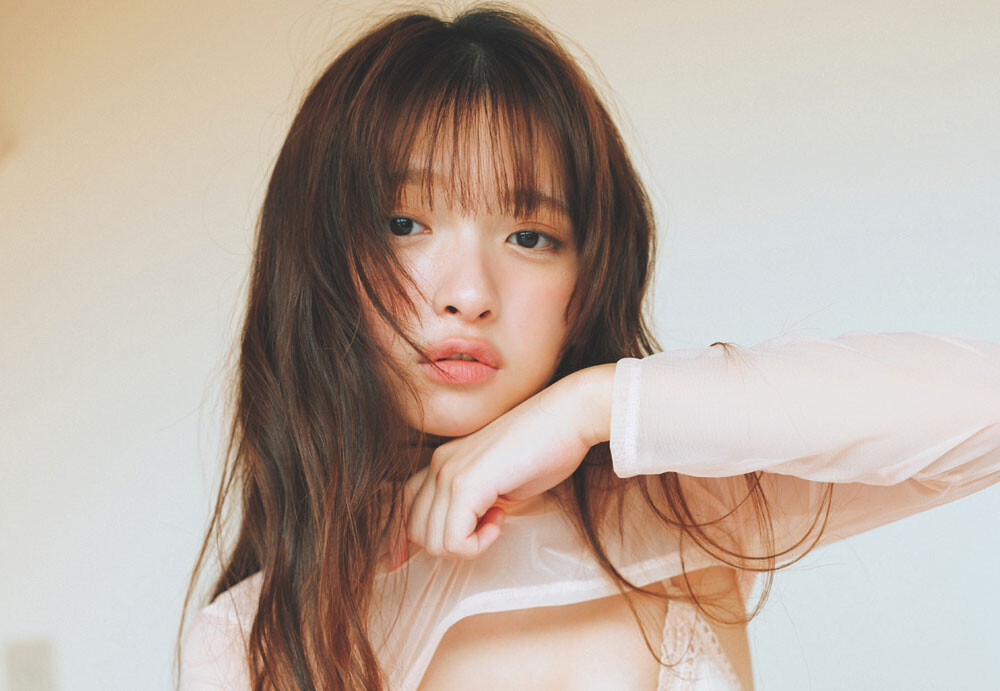 数々のグラビア誌の表紙を飾る ＂最強の18歳＂一ノ瀬瑠菜（シャルロット） 「ずっと10代でいたい。大人になったら甘やかしてくれないじゃないですか（笑）」