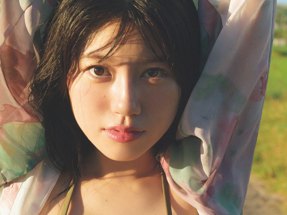 加藤玲菜がアイドルグループ「MixVeil(ミックスベール)」でいよいよデビュー! メンバーカラーは黄色!「グラビアとアイドルを両立したいので、最近ものすごく食べています(笑)」