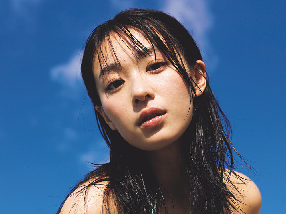 祝デビュー1年。これまでに見たことのない"ヘルシーな髙野真央"を披露「自分でも『これ私?』と思うような、新しい自分に出会えました」