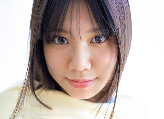 細谷さらが2度目の週プレ撮影で見せた、さらの"全開モード"と17歳の日常 「今回は"はしゃいでる"さらが見どころです」