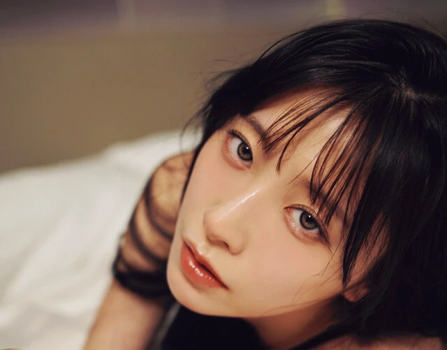 メジャー街道を走るyosugalaの"メロい女"汐見まといが約3年ぶりの週プレ登場「夜の撮影ばかりなので、夏の海で王道なグラビアもそろそろやりたいです！」