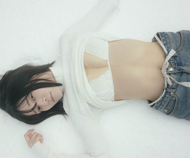 デジタル写真集『初雪の降る日に day3』（撮影：東京祐）より