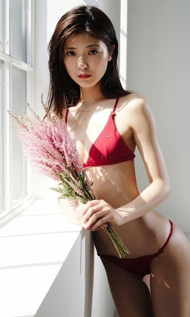 工藤美桜デジタル写真集『PINK&GAP』／撮影：笠井爾示