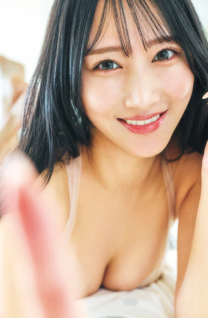『週刊プレイボーイ』のグラビアに登場した川瀬もえ