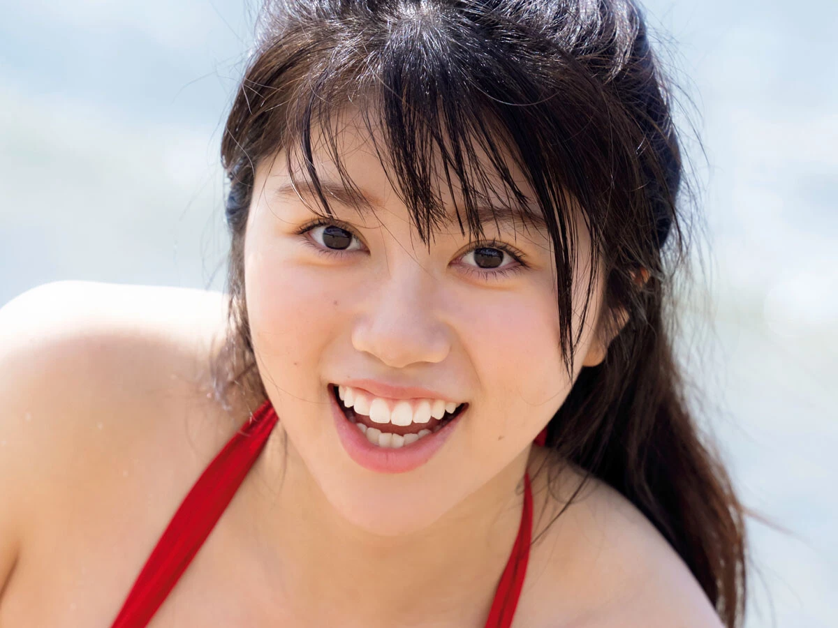 加藤玲菜がグラビアデビューからわずか数ヵ月で週プレの表紙に大抜擢!!「今回は100点満点中120点。もっと好きになってください！」