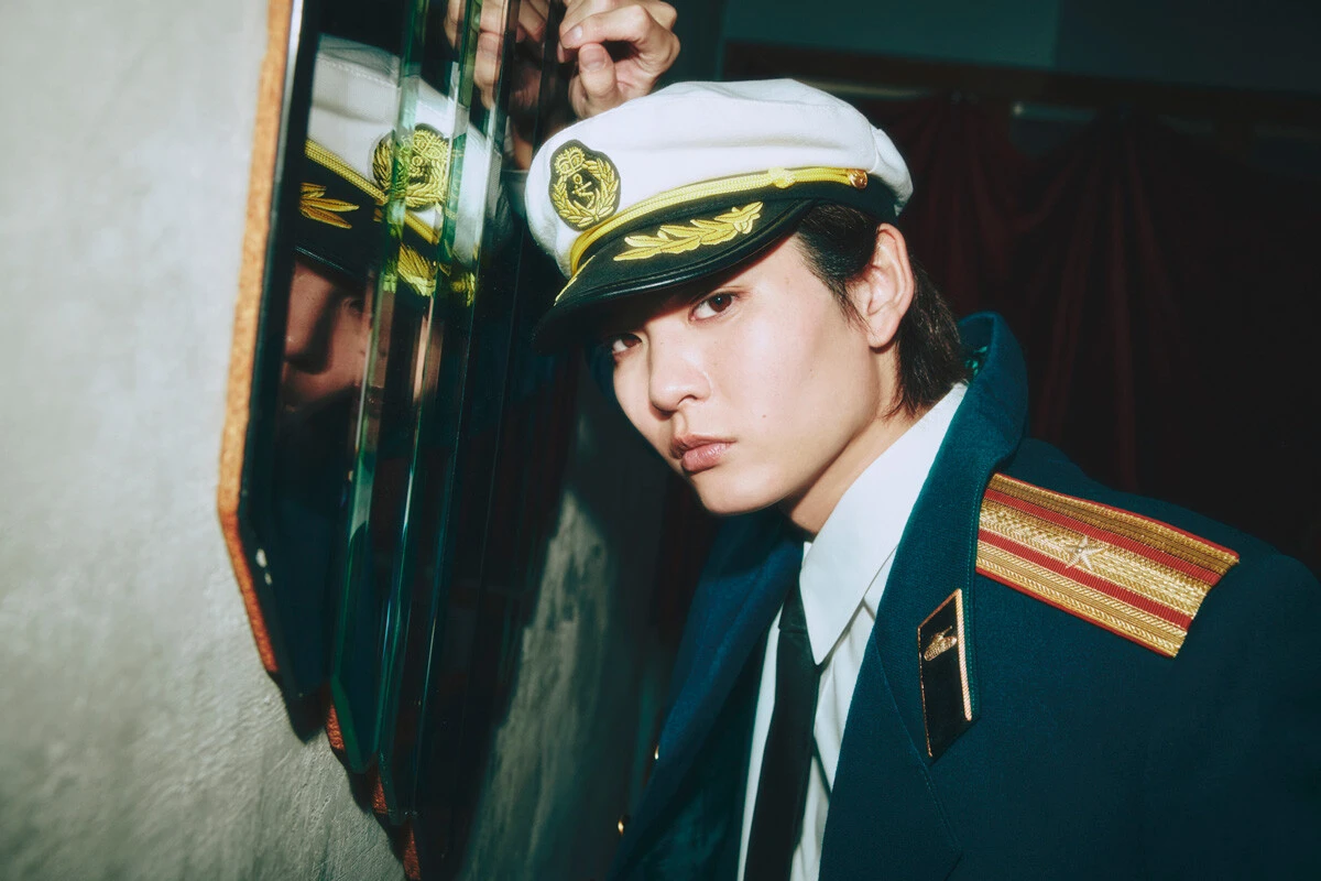 2.5次元舞台で注目の俳優・二階堂心がデジタル写真集を発売。「"ヒモ男"設定のシーンでは愛犬と初共演しました！」