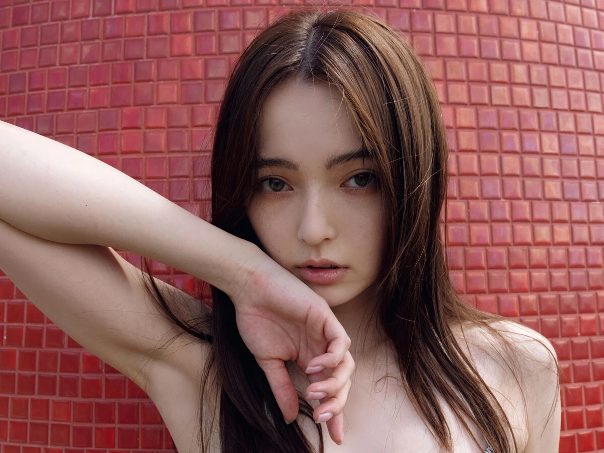 『仮面ライダーガッチャード』で妖艶でクールなラケシス役を好演、坂巻有紗が週プレ登場！「明るさ、強さ、迷い、弱さ。全部含めて今の私だなって思えるようになりました」