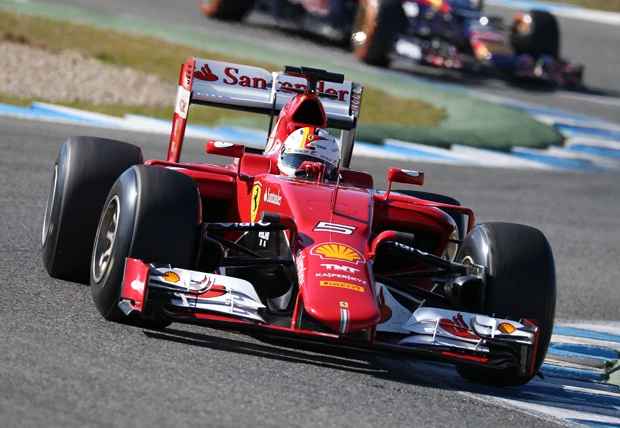 今年のフェラーリは昨年とは打って変わって、テストでは好調なタイムを記録。昨年は実は三味線を弾いてたのかも?