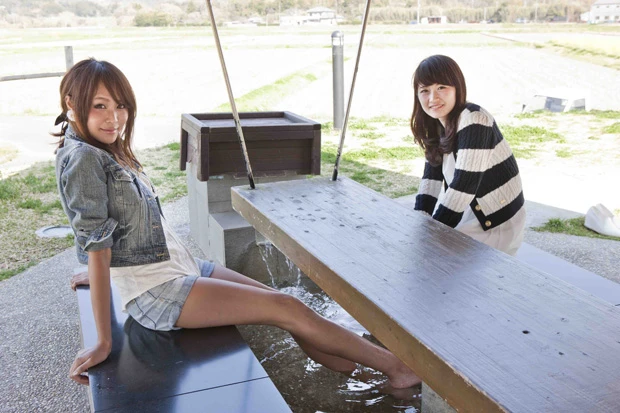 道の駅三芳村「鄙の里」の足湯(千葉県南房総市川田82-2)でリラックス。