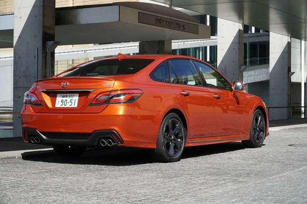 【SPEC】 ●8速AT●全長×全幅×全高:4910mm×1800mm×1455mm●車両重量:1730kg●エンジン:2リットル直列4気筒DOHCターボ●駆動方式:FR●最高出力:245PS●最大トルク:35.7kgm●最小回転半径:5.5m●使用燃料:無鉛プレミアムガソリン●車両本体価格:559万4400円(税込)