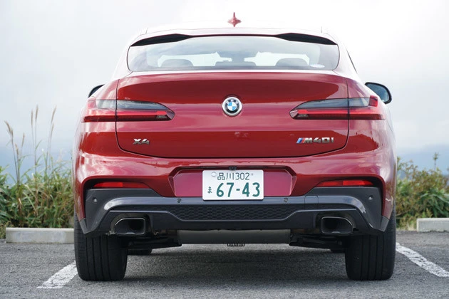 【SPEC】 ●8速AT●全長×全幅×全高:4760mm×1940mm×1620mm●車両重量:1870kg●エンジン:3リットル直列6気筒DOHCターボ●駆動方式:4WD●最高出力:360PS●最大トルク:51.0kgm●最小回転半径:5.7m●使用燃料:無鉛プレミアム●車両本体価格:977万円(税込)