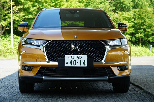 シトロエンから独立した高級ブランド『ＤＳ』の新世代ＳＵＶ「ＤＳ７　ＣＲＯＳＳＢＡＣＫ」の実力は？