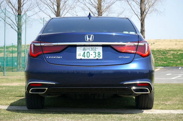 【ＳＰＥＣ】 ●７速ＡＴ●全長×全幅×全高：５０３０ｍｍ×１８９０ｍｍ×１４８０ｍｍ●車両重量：１９９０ｋｇ●エンジン：３．５リットル水冷Ｖ型６気筒＋ハイブリッド●駆動方式：４ＷＤ●システム最高出力：３８２ＰＳ●システム最大トルク：４７．２ｋｇｍ●使用燃料：無鉛プレミアム●車両本体価格：７０７万４０００円（税込）