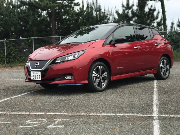 第3位 日産 リーフe+ 日本が世界に誇る電気自動車。写真のリーフe+ G(FF)の価格は472万9320円。オプションを装着すると500万円以上になる