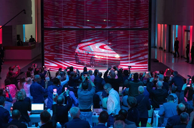 予約受注で１万５０００台突破！　フォルクスワーゲン新型ＥＶ「ＩＤ.３」の全貌