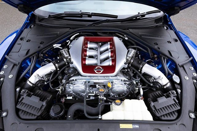 3.8LV6ツインターボは570馬力。ちなみにNISMO版は600馬力